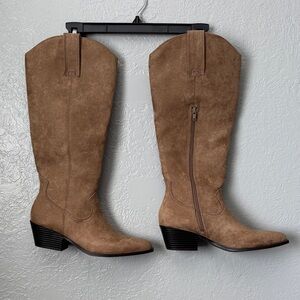 Elegant Tan Heeled Boots